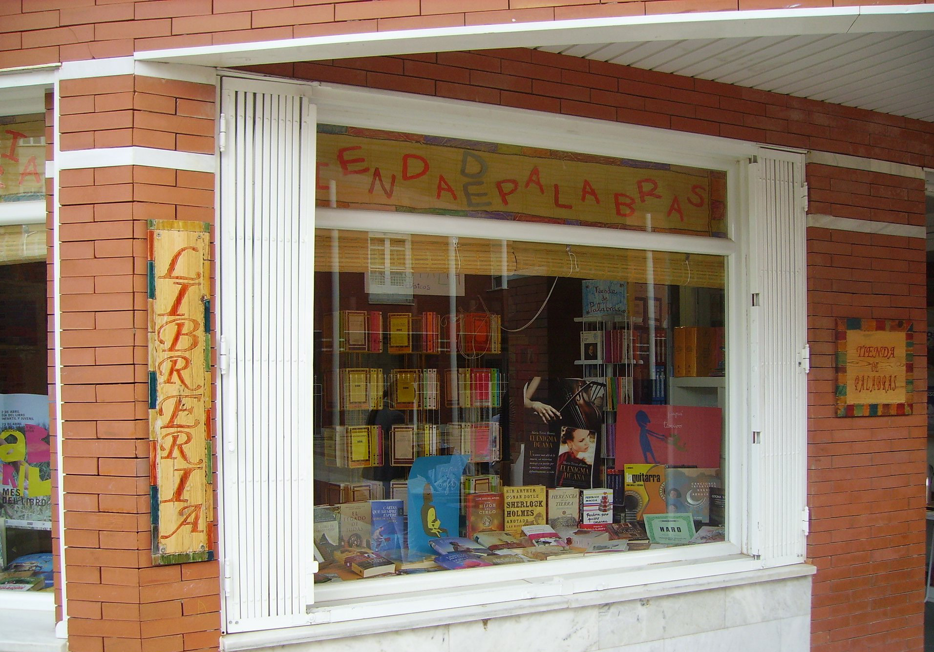 LIBRERIA TIENDA DE PALABRAS